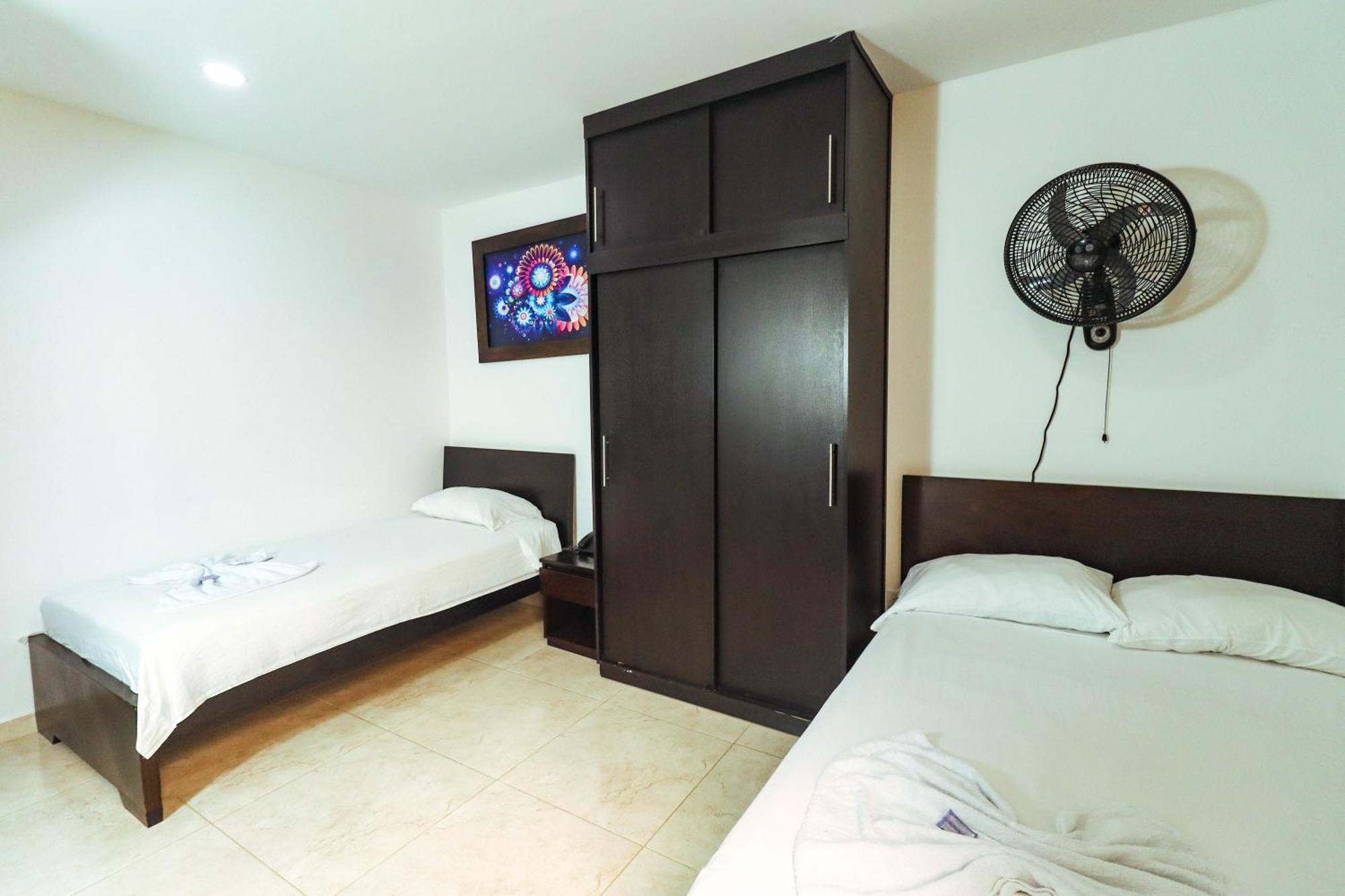 Hotel California Air Carepa Chambre photo
